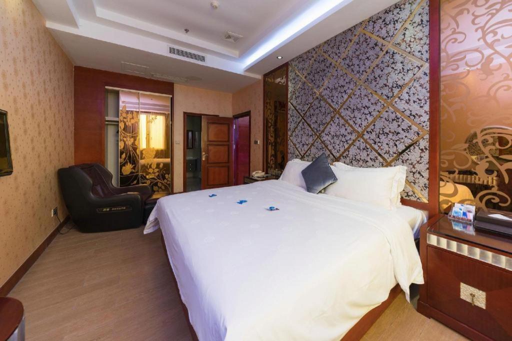 Shenzhen Kai Long International Hotel Exterior photo
