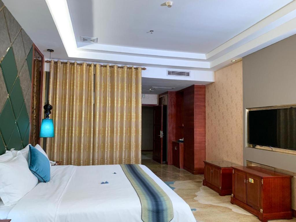 Shenzhen Kai Long International Hotel Exterior photo